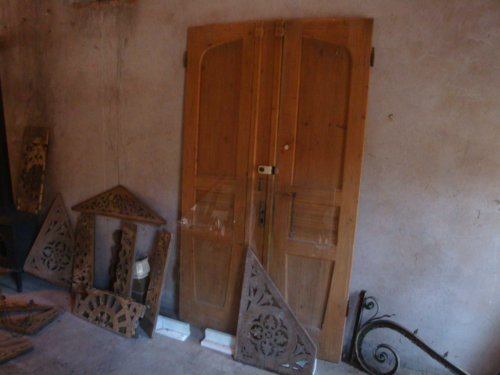 drzwi drewniane secesyjne podwójne