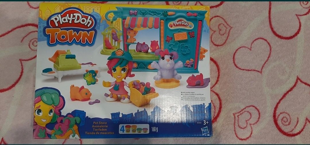 Play-Doh Town super ciastlina nowa

50 zł