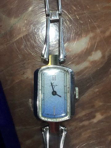 Zabytkowy zegarek damski marki Luch CCCP Vintage
