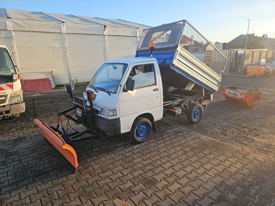 Piaggio Porter pfau 4x4  Komunalny Wywrotka plug posypywarka 4x4 zima z blokada