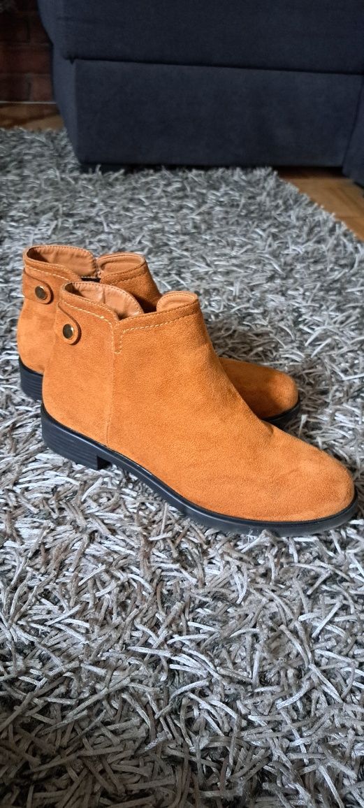 Botki camel/ brąz, r. 40.