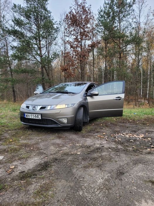 Honda Civic Sprzedam Hondę Civic VIII UFO ben/gaz bezwypadkowy lakier 100%oryginał