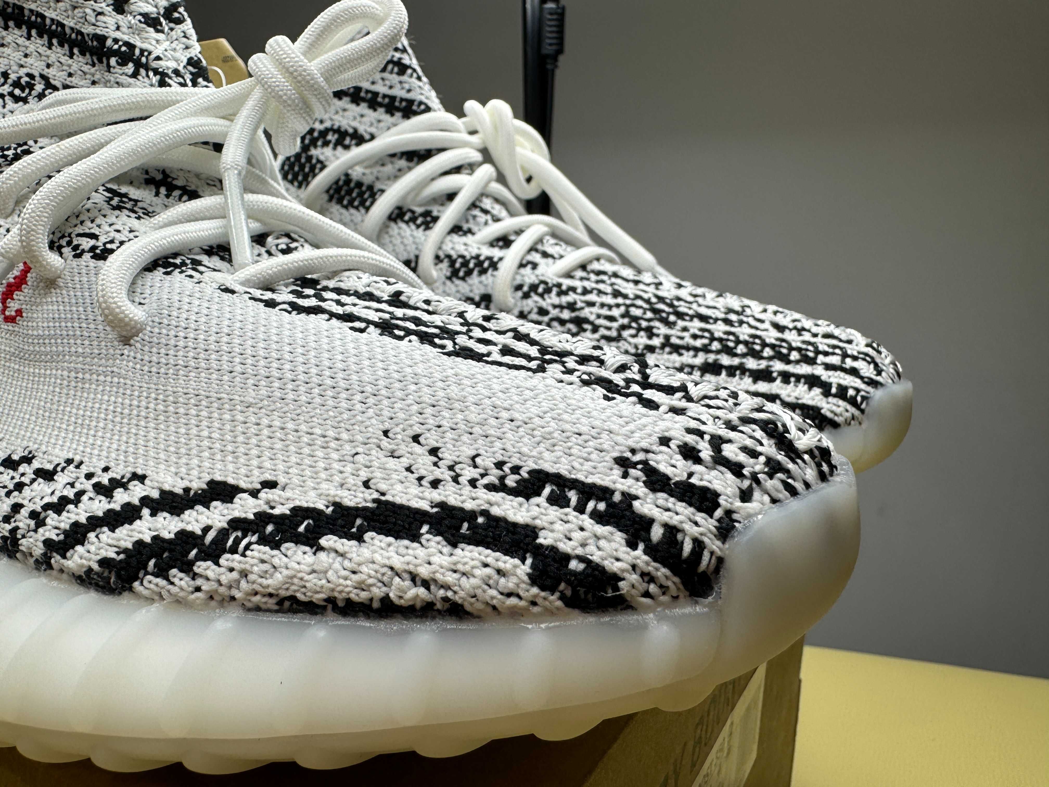 Buty Adidas Yeezy 350 Zebra, rozmiar 38,5