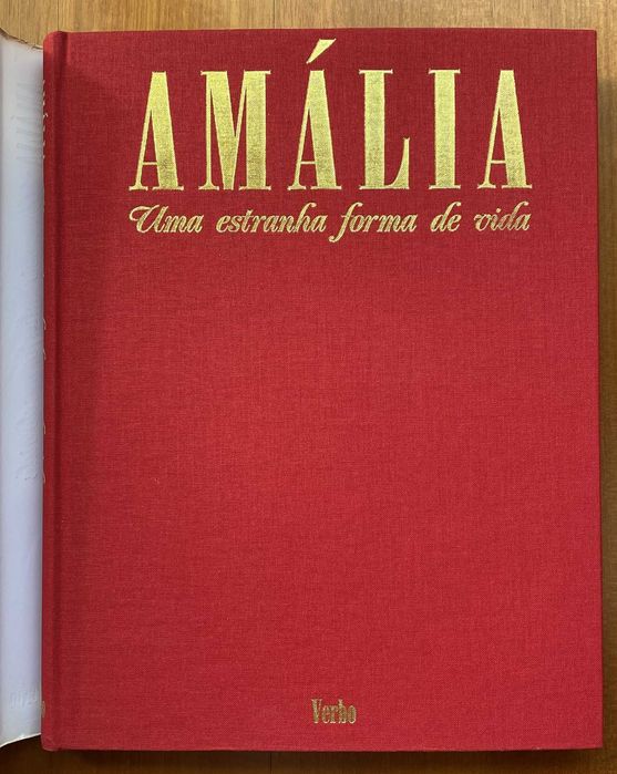 Amália: Uma estranha forma de vida - Vítor Pavão Santos (Portes Inc)