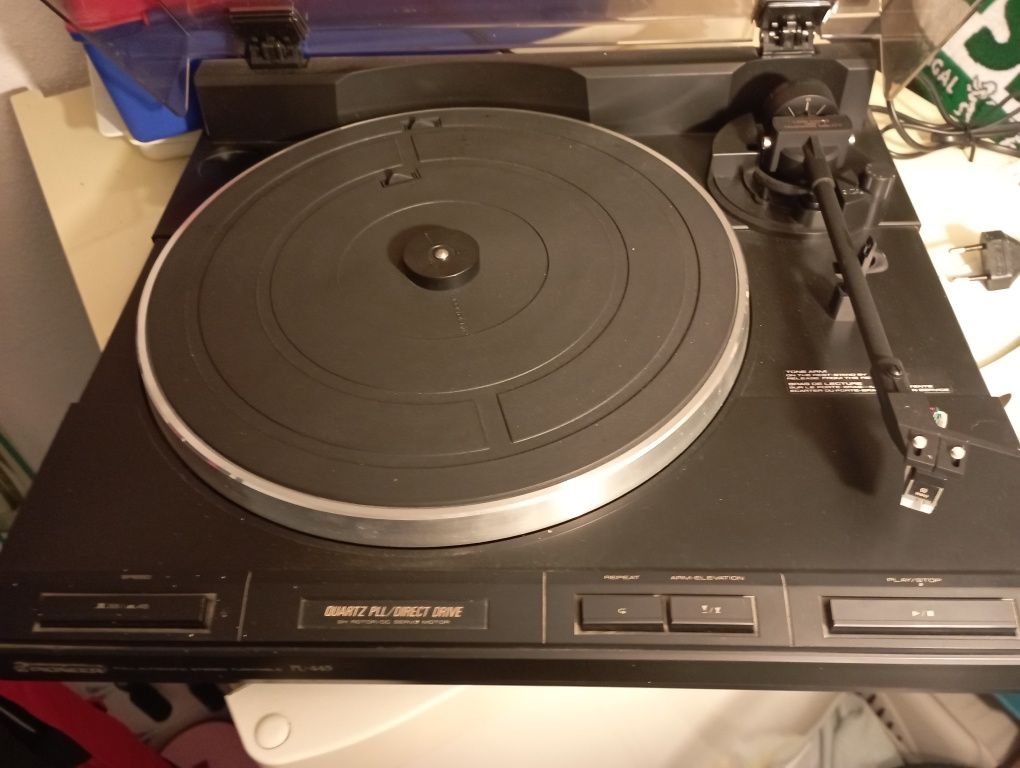 Vendo gira discos Pioneer PL 445