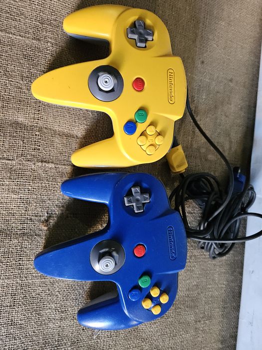 Dois comandos Nintendo 64