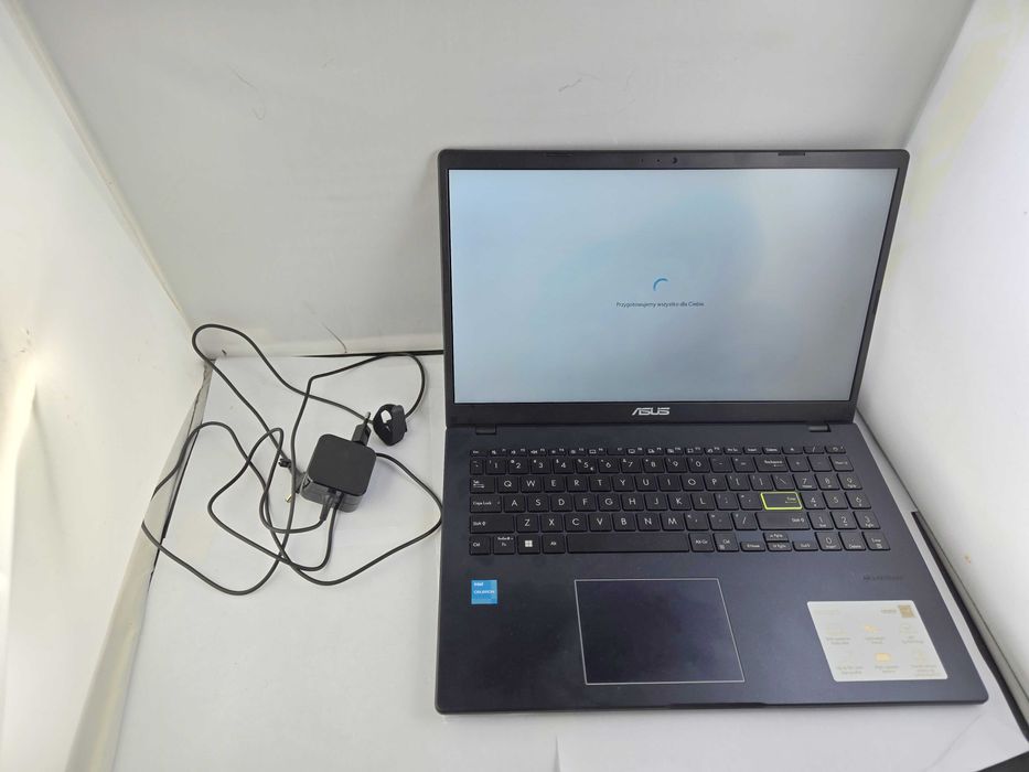 Laptop Asus E510 Celeron/4GB ram
