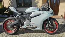 Motocykl sportowy Ducati Panigale 899 duzo dodatkow