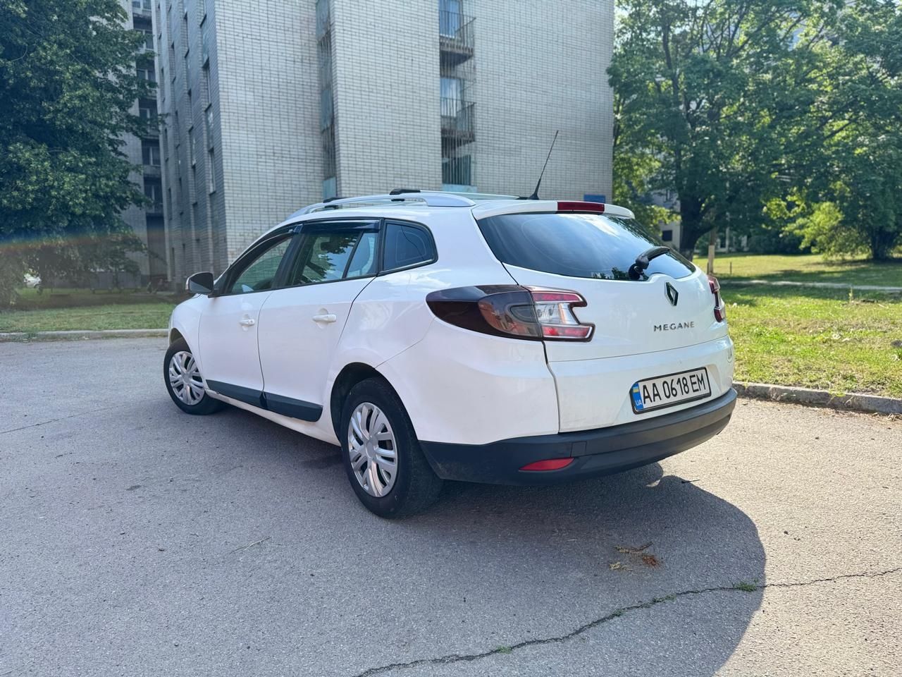 СРОЧНАЯ продажа Renault Megan 3 2011год