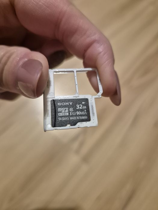 Samsung A41 biały z zewnętrzną kartą pamięci