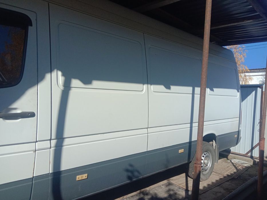 Продам спринтер 2.2сді