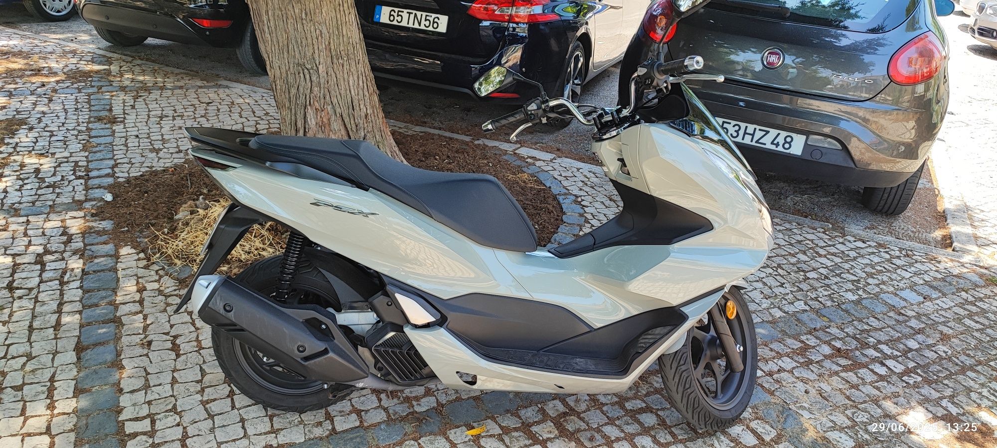Honda PCX 125 com revisão feita