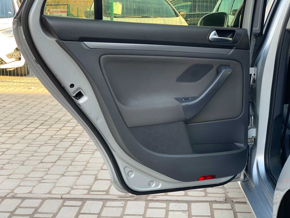 Volkswagen Golf 2007 автомат