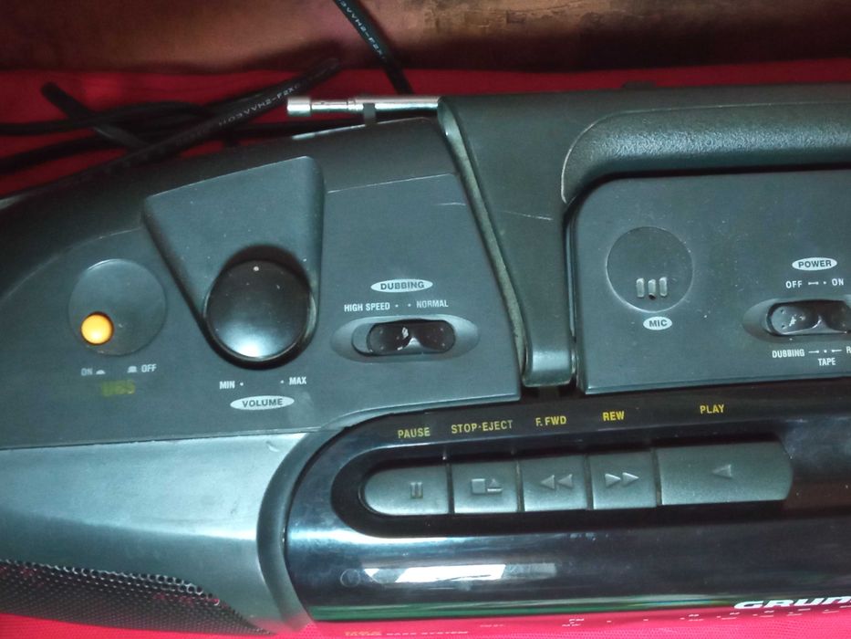 Двухкассетный магнитофон Grundig