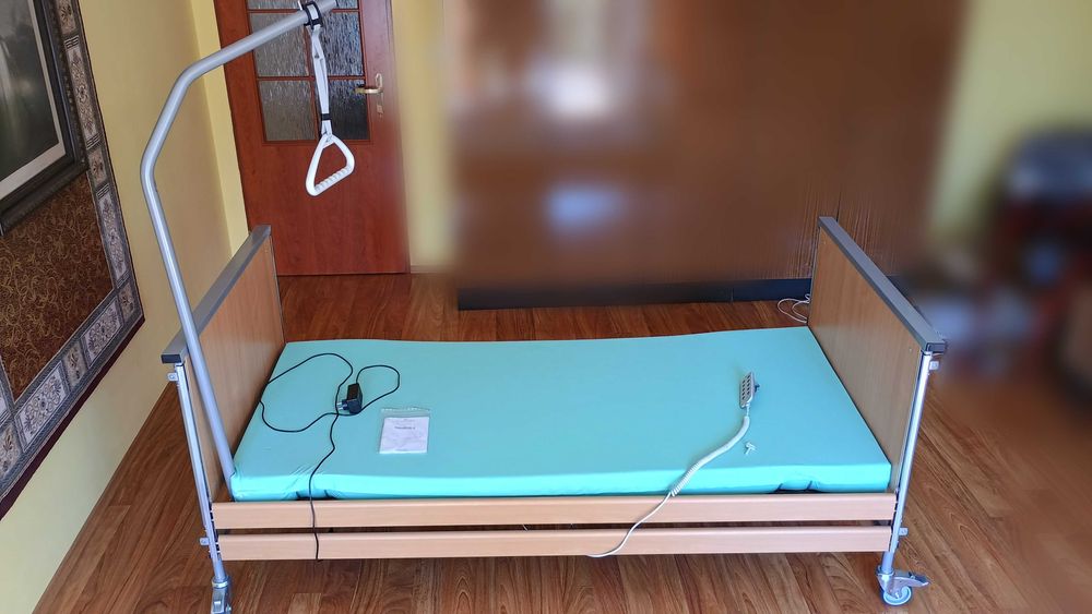 Łóżko rehabilitacyjne Taurus 2 LUX (Rehabed) prawie nowe, z materacem!