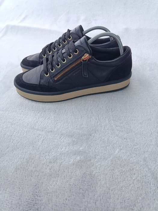 Женские кроссовки кожа Geox р39