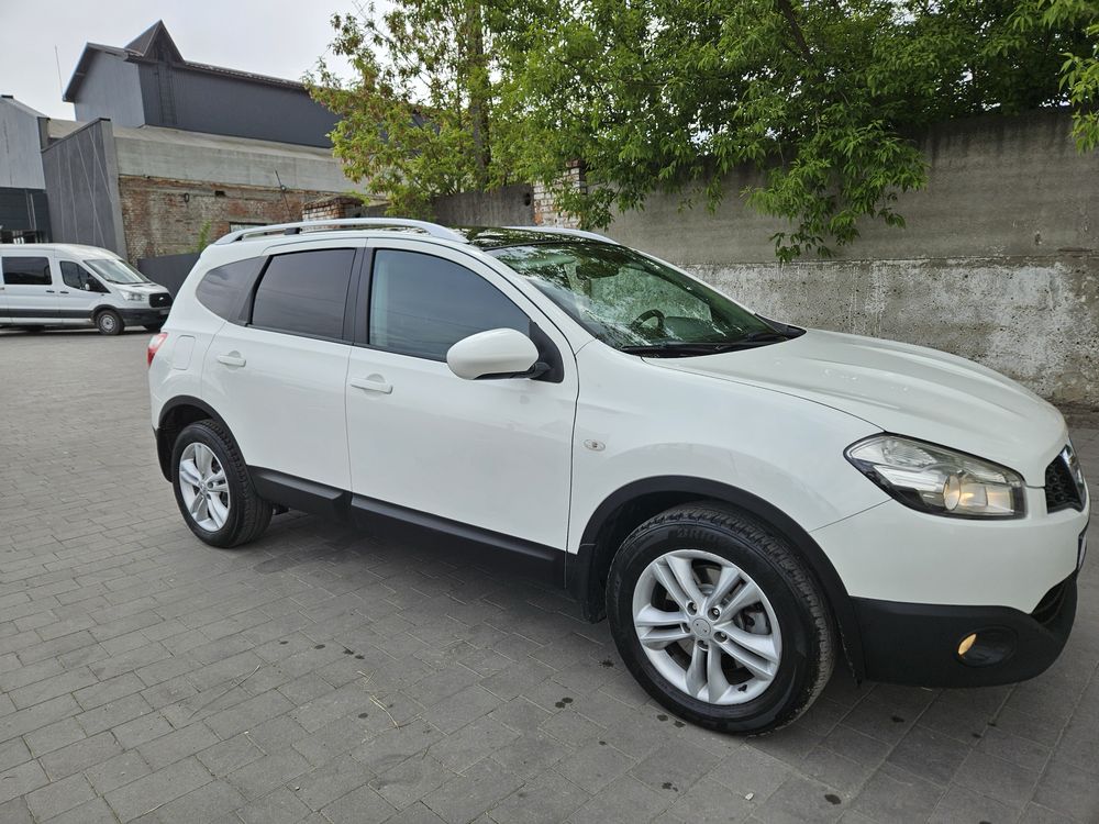 nissan qashqai+2 2.0 2010r