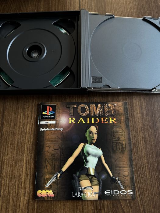 Tomb raider  big box playstation 1 PSX PS1