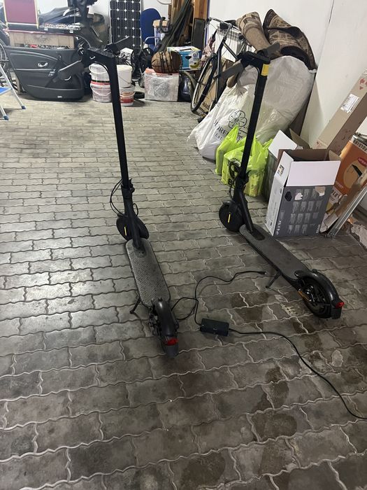 Продам два самокати xiaomi