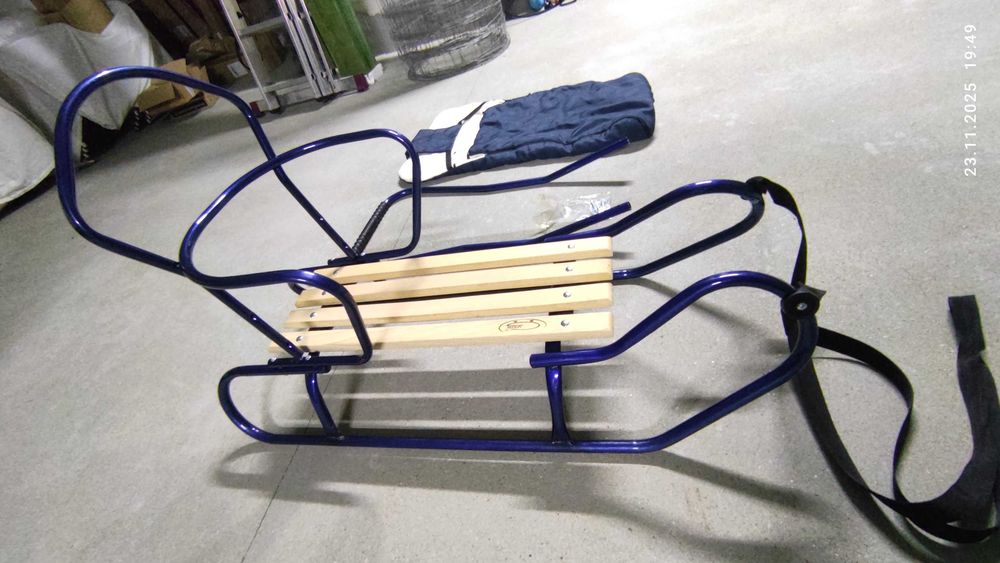 Sanki ze śpiworem, oparciem i pchaczem