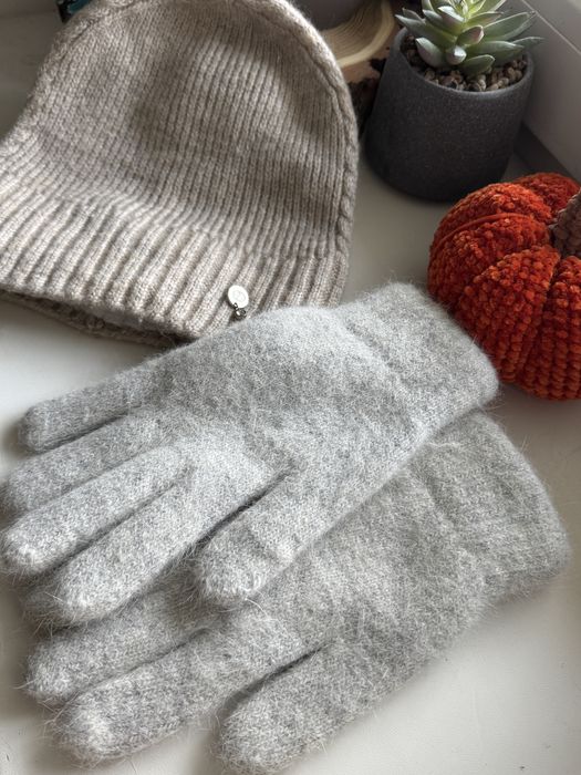 Шапка жіноча, комплект шапка і перчатки