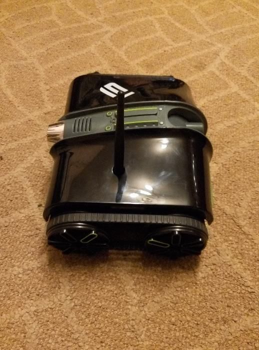 Вэбкамера управляемая Wi-Fi BrookStone Rover 2.0 (игрушка радиоуправ.)