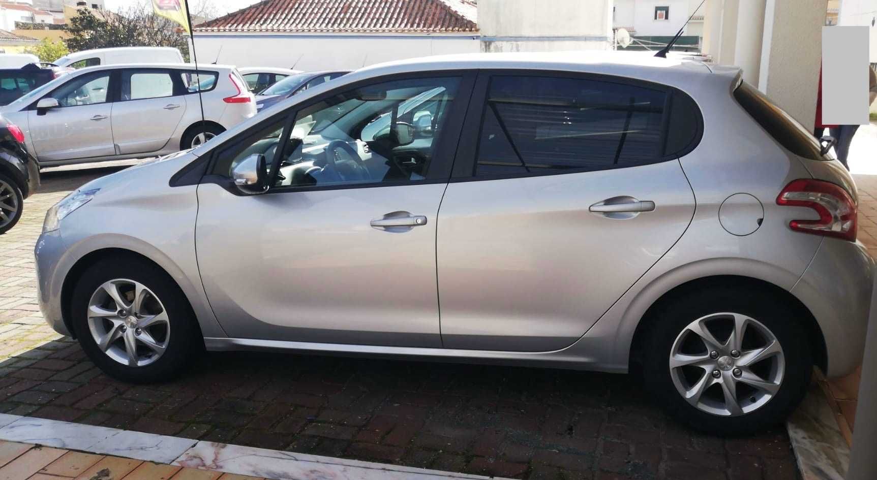 PEUGEOT 208 1.2 VTi Active