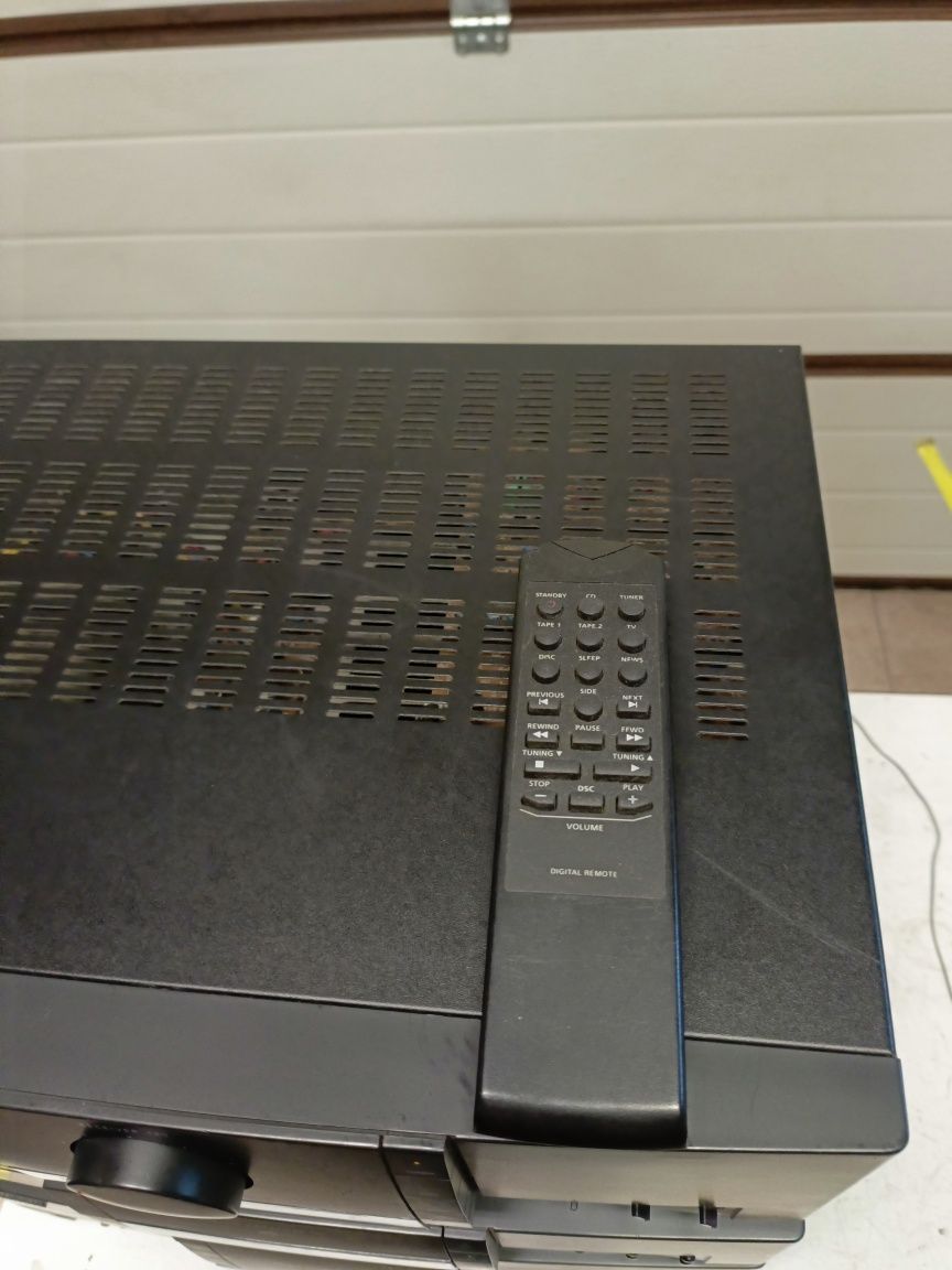 Wieża MIDI GRUNDIG 120, pilot