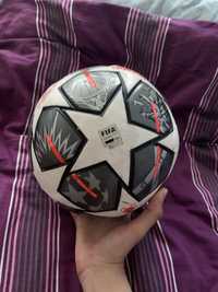 Футбольний м‘яч Adidas 21 рік 5 розмір
