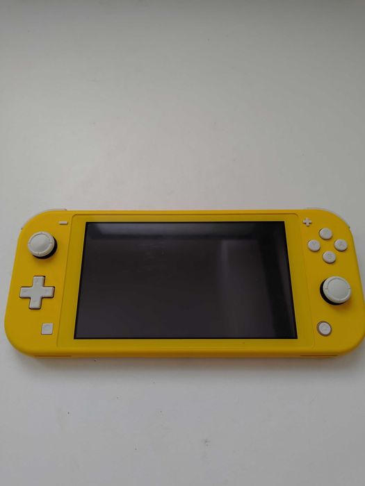 Nintendo switch lite versão amarelo