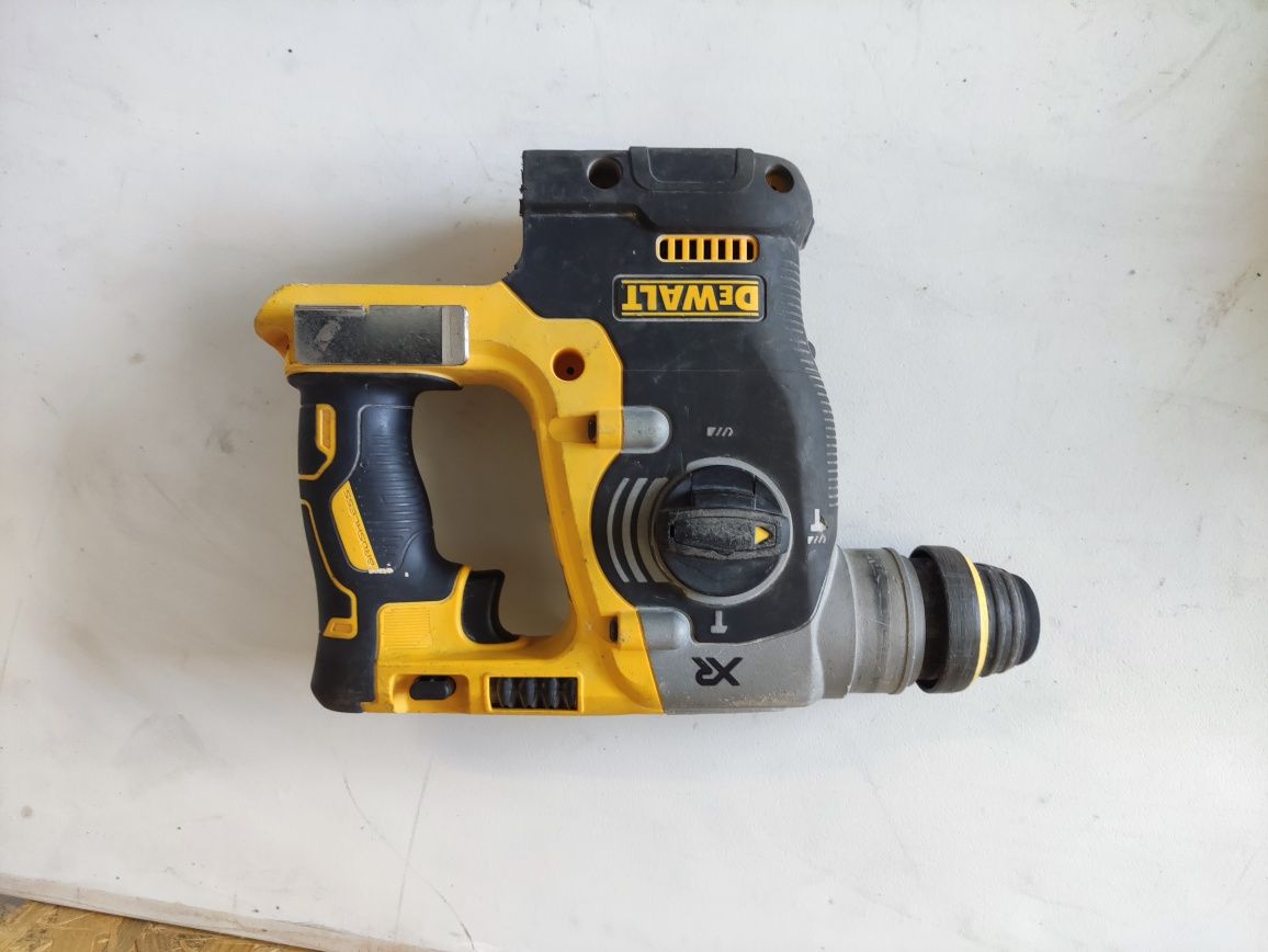 Na GWARANCJI Młotowiertarka akumulatorowa DeWalt DCH273