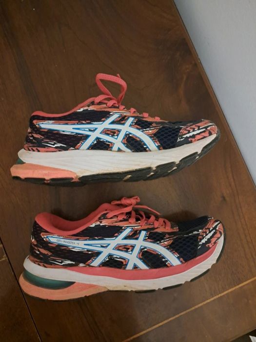 Tenis Asics usados