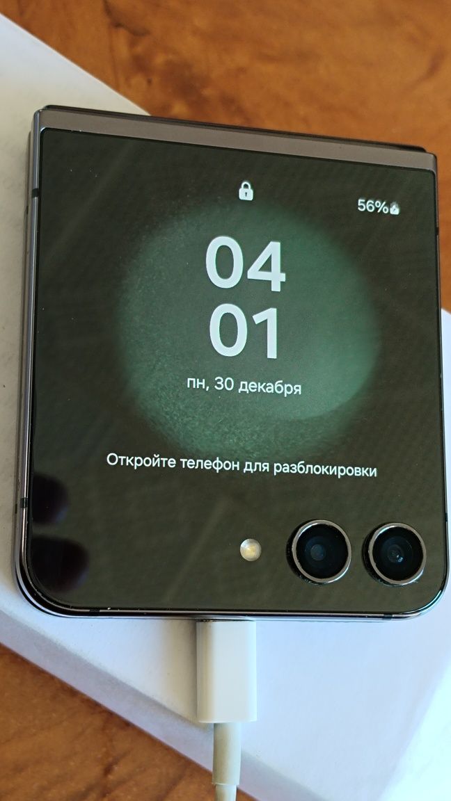 Samsung galaxy Flip 5 Black (SM-F731B) 2 сим; 8/256 GB.