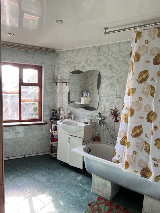 Продам  дом в Изюме