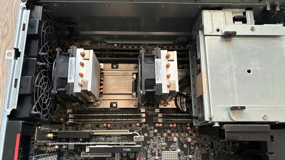 Lenovo P710 |CORE 28/56|128GB RAM|1TB SSD|Win11|RENDER|3D MAX|BLENDER