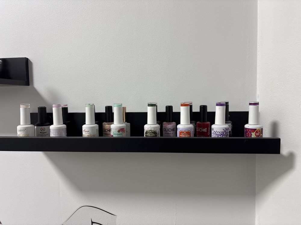 Vendo materiais de manicure