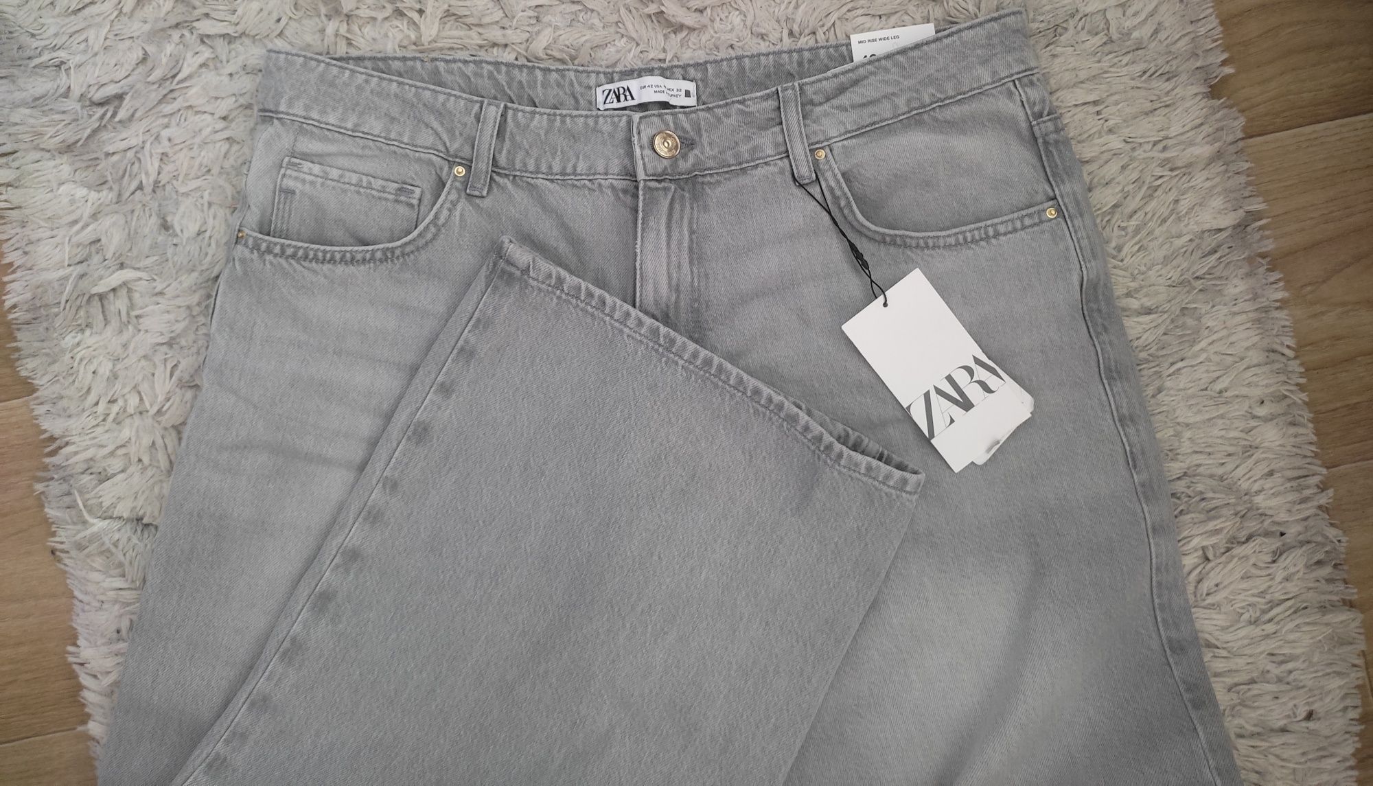 Джинси  ZARA  Z1975.