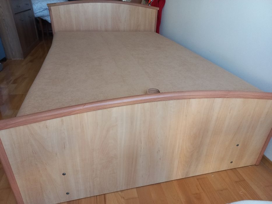 Łóżko dwuosobowe