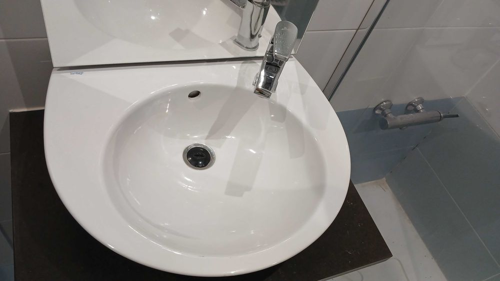 Lavatório branco WC