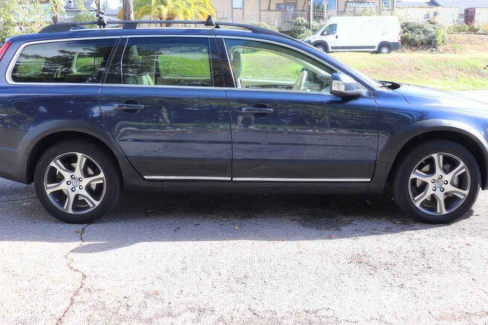 Volvo XC70 T6 Premier Plus      2013