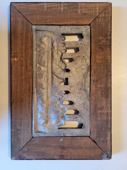 Última Ceia em metal, com moldura antiga