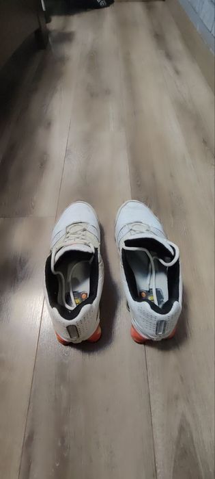 Кросівки Nike.     .