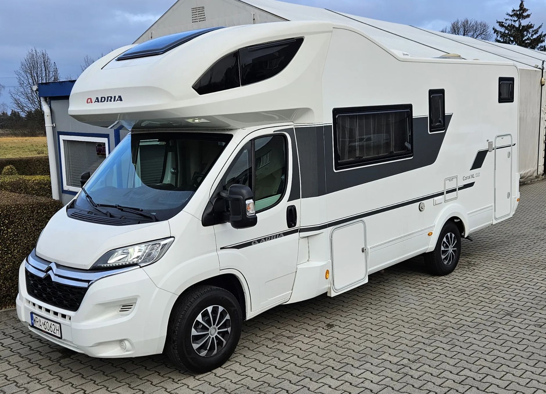 Adria CORAL XL 670 DK  Wersja zimowa, podgrzewana podłoga, 6 osobowa !