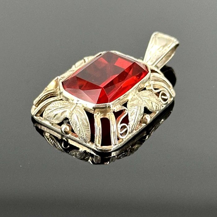 Srebro - Srebrna przywieszka secesyjna z ok. 1900 roku - próba 835