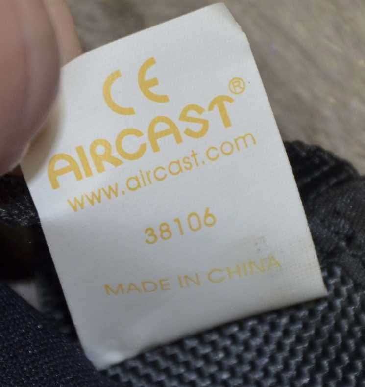 Бандаж для фиксации ЛЕВОГО голеностопного сустава AIRCAST MEDIUM