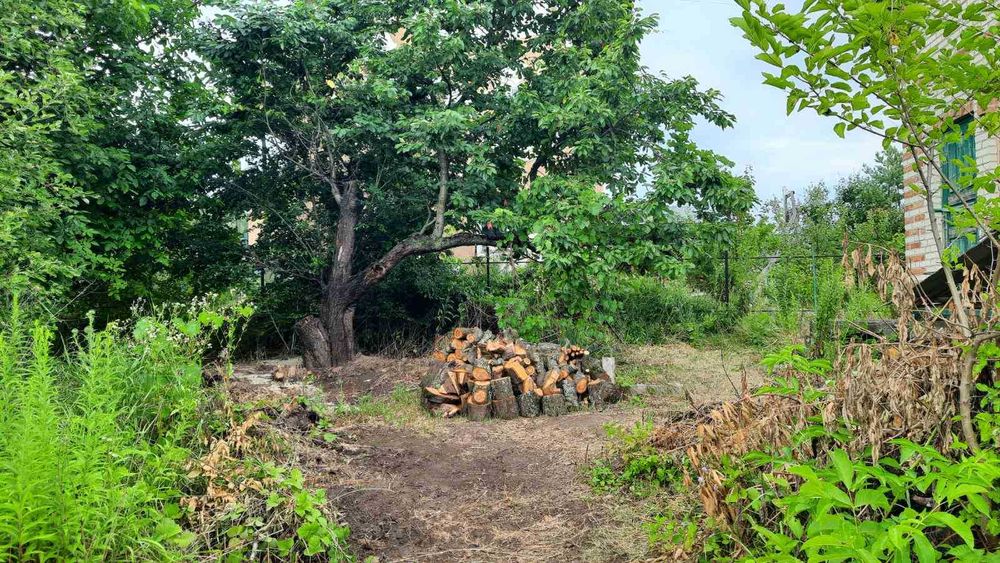 Продам ділянку 6 соток з будинком(коробка) масив "Поляна"