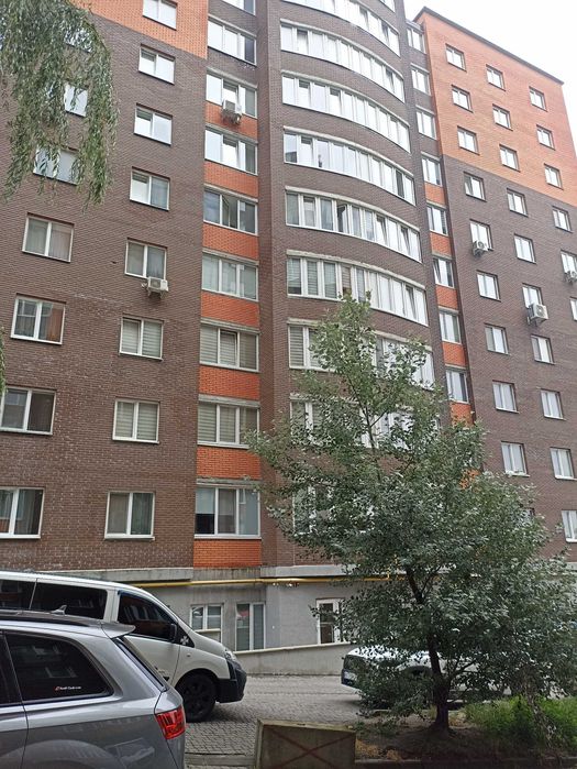 Продаж двохкімнатної квартири на вулиці Пулюя Франківський район