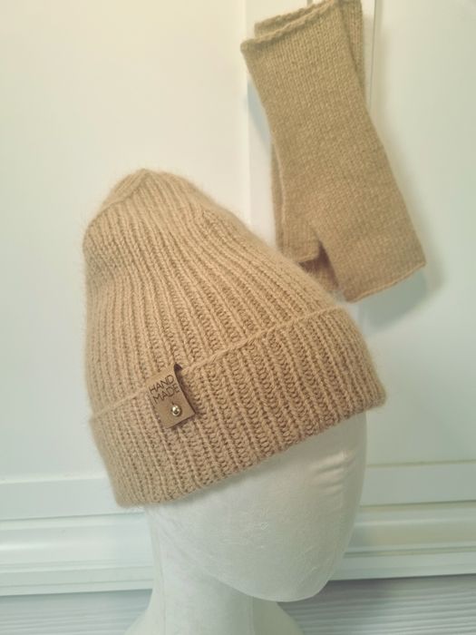 Czapka zimowa, mitenki, komplet