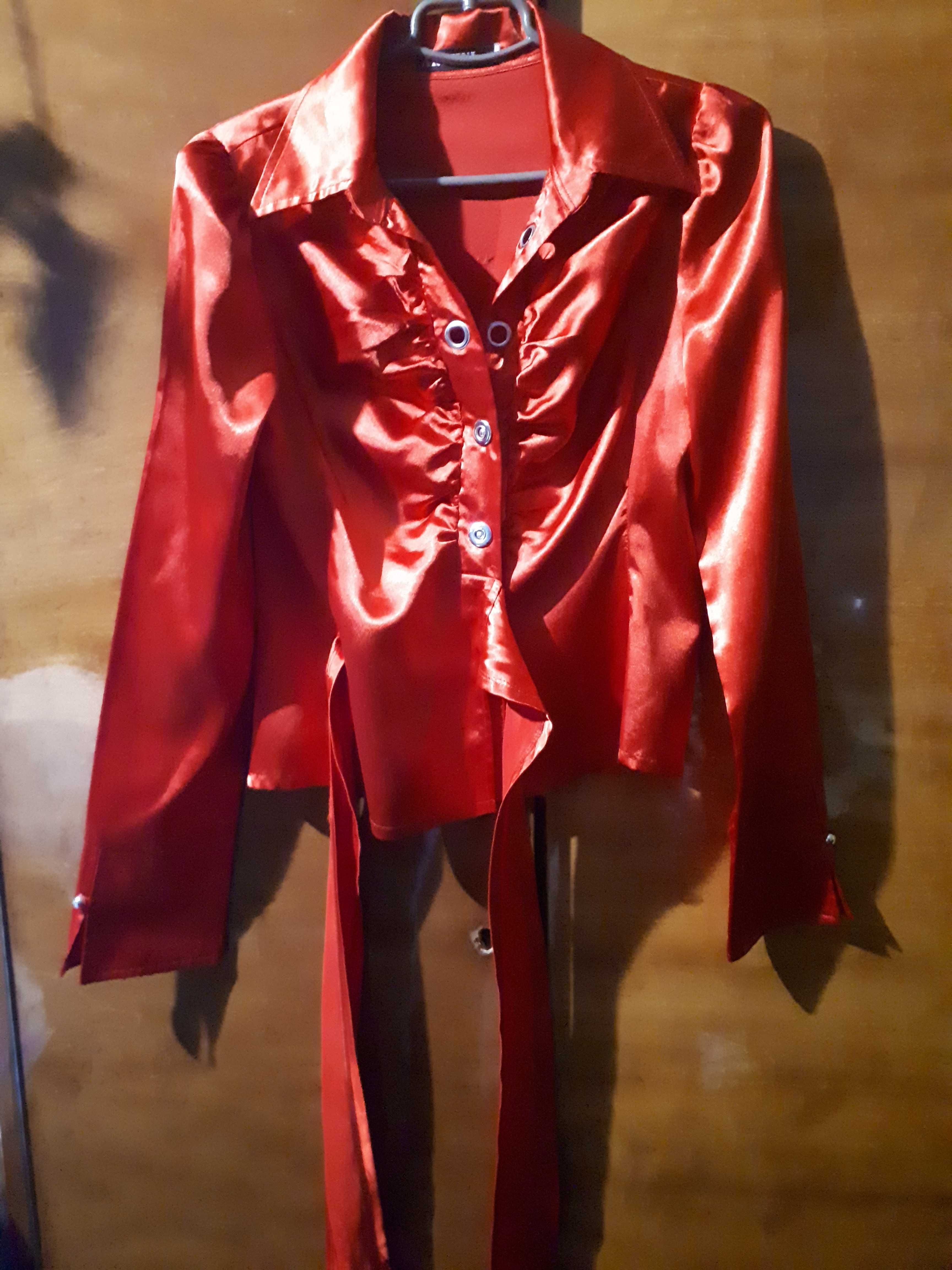 Червона блискуча блузка, з зав'язками на спині, розмір с.