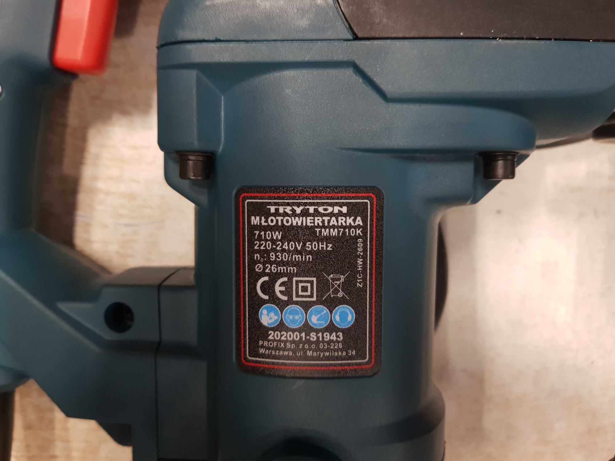 TRYTON Młotowiertarka SDS+ 710W TMM710K